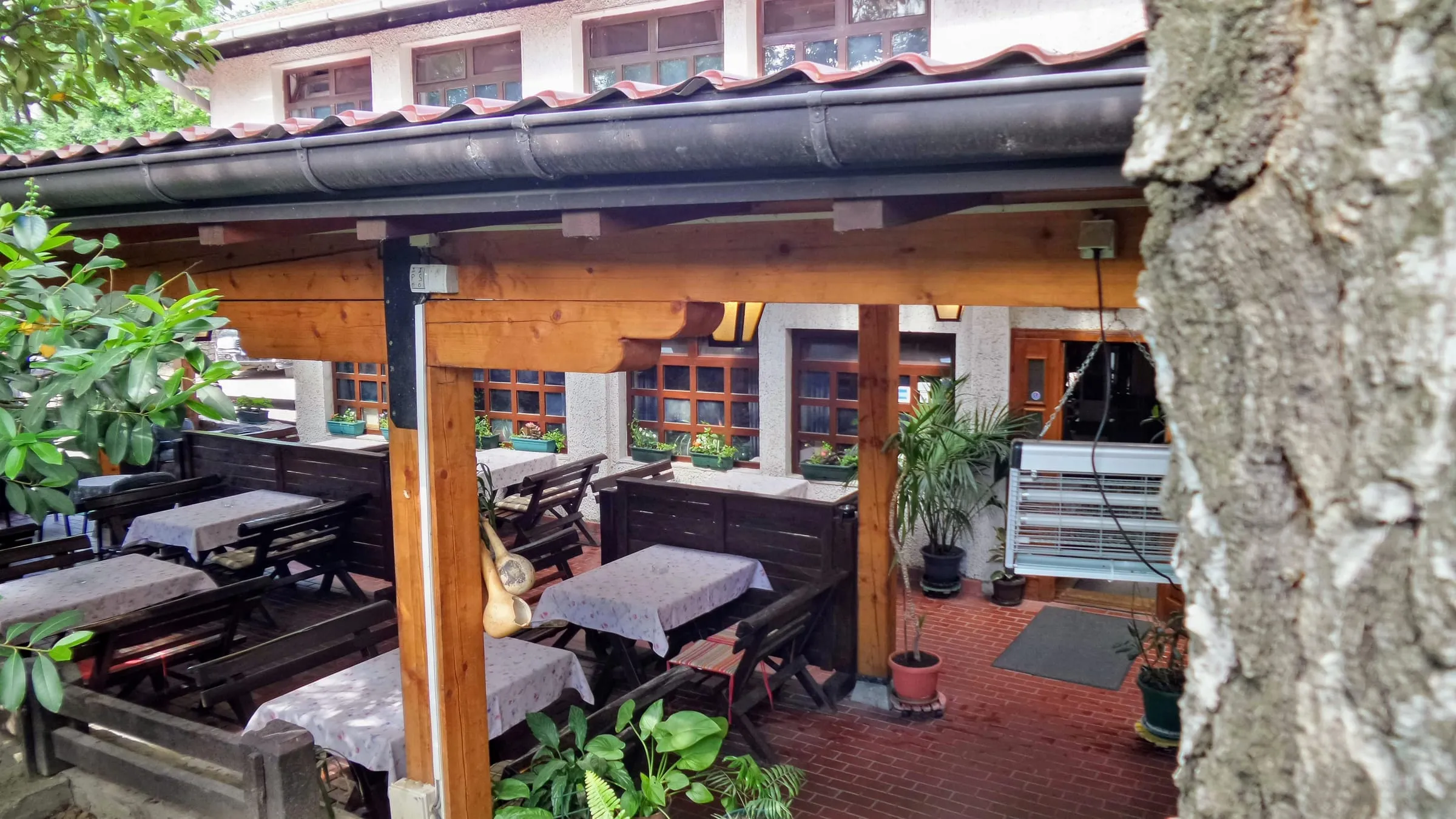 Paviljon u bašti